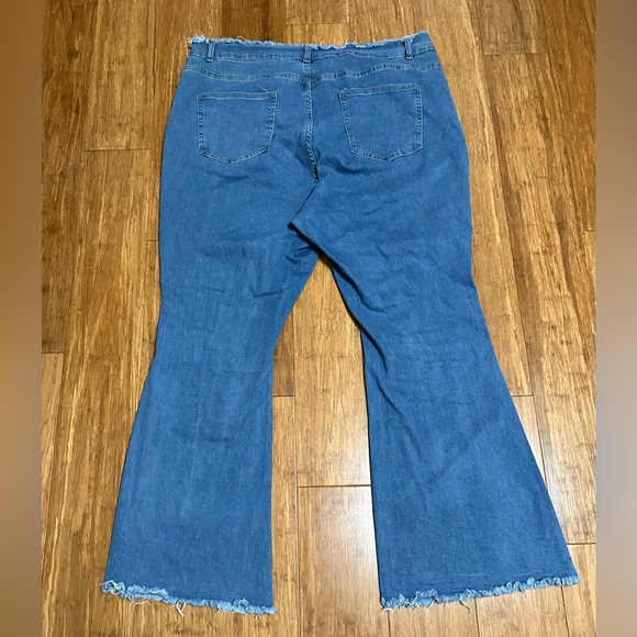 SHEIN Light Wash Distressed Bootcut Jeans - Picture 2 of 4